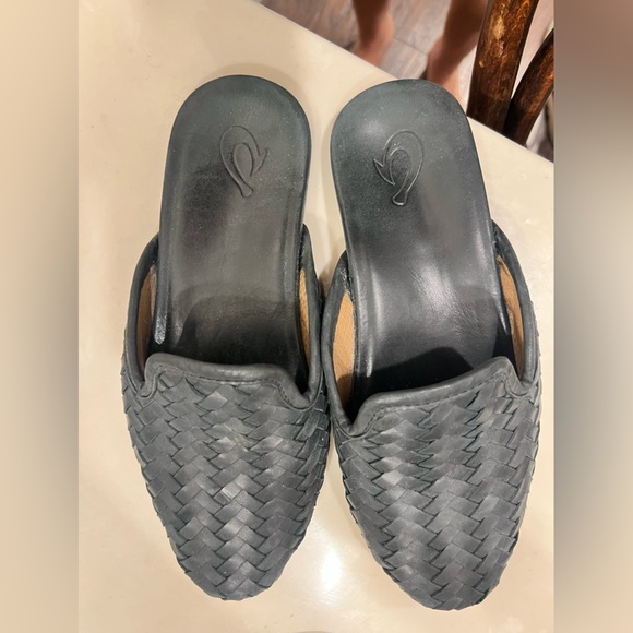 OluKai Shoes - Olukai Mii mule. 7.5
